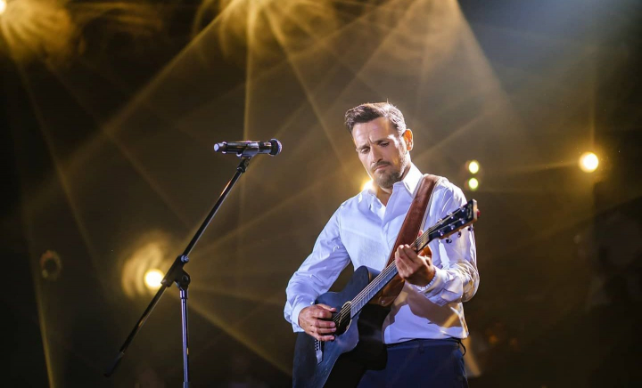 Arată impecabil la ai săi 48 de ani! Nikos Vertis a povestit într-un interviu exclusiv pentru „O Seară Perfectă” care este secretul tinereții lui - VIDEO