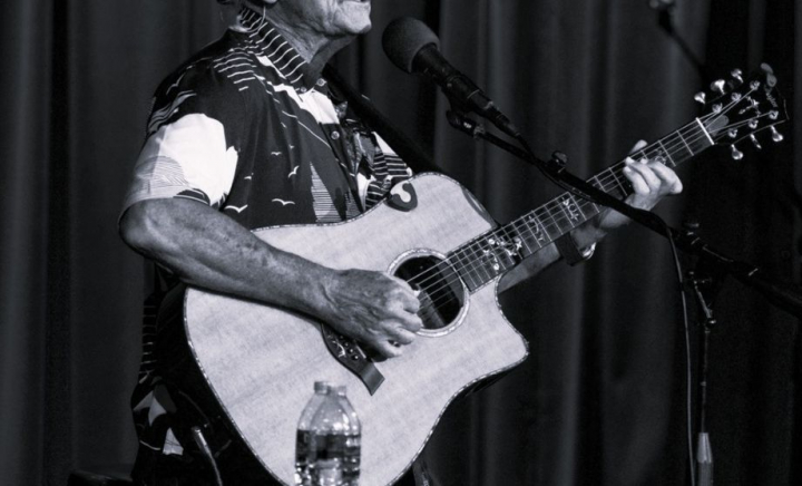 Un cântăreț celebru, cunoscut la nivel mondial, a murit! Anunțul decesului a fost făcut public de familia artistului Un cântăreț celebru, cunoscut la nivel mondial, a murit! Anunțul decesului a fost făcut public de familia artistului