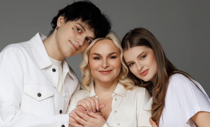 Cristina Scarlat, în febra pregătirilor pentru concertul „Personal”! Ce surprize îi așteaptă pe spectatori - VIDEO Cristina Scarlat, în febra pregătirilor pentru concertul „Personal”! Ce surprize îi așteaptă pe spectatori - VIDEO