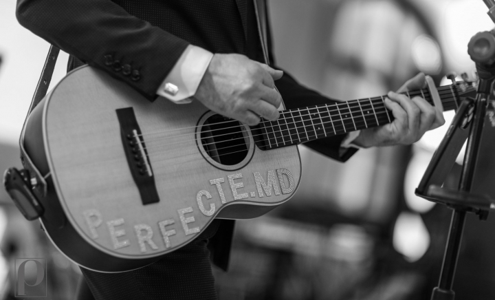 Explozie de culoare la aniversarea Perfecte.md! Iată cele mai memorabile momente ale serii - VIDEO Explozie de culoare la aniversarea Perfecte.md! Iată cele mai memorabile momente ale serii - VIDEO