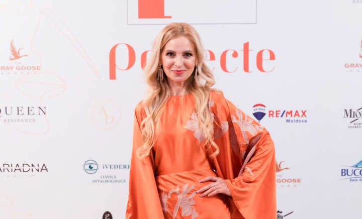 Ținute demne de covorul roșu! Iată cele mai spectaculoase apariții de la petrecerea Perfecte.md - FOTO Ținute demne de covorul roșu! Iată cele mai spectaculoase apariții de la petrecerea Perfecte.md - FOTO