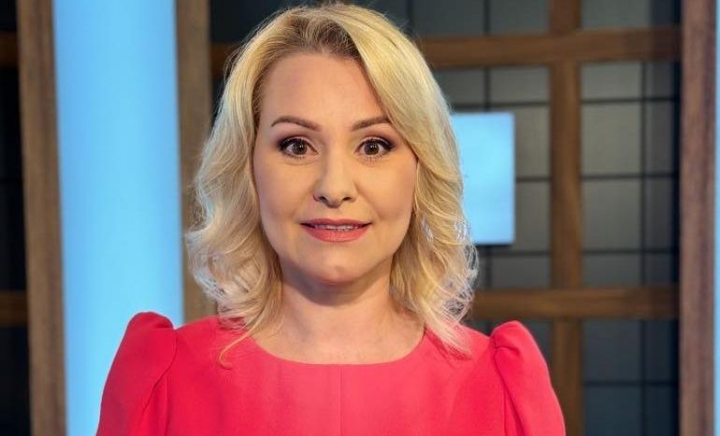 Lorena Bogza, criză de râs în direct la TV. Prezentatoarea, amuzată de numele „mexican” al lui Vladimir Plahotniuc - VIDEO Lorena Bogza, criză de râs în direct la TV. Prezentatoarea, amuzată de numele „mexican” al lui Vladimir Plahotniuc - VIDEO