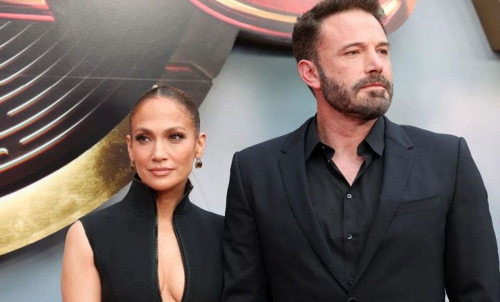 Motivul pentru care Jennifer Lopez și-a cumpărat o nouă casă aproape de locuința fostului soț, Ben Affleck Motivul pentru care Jennifer Lopez și-a cumpărat o nouă casă aproape de locuința fostului soț, Ben Affleck