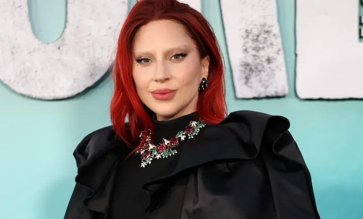 10 staruri care au fost concediate înainte de a ajunge faimoase - FOTO