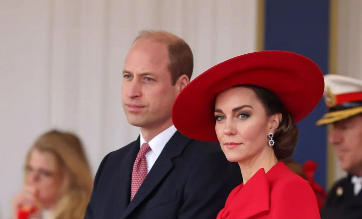 Întregul palat vuiește din cauza mișcării pe care a făcut-o William. A angajat avocatul care-a divorțat-o pe Prințesa Diana Întregul palat vuiește din cauza mișcării pe care a făcut-o William. A angajat avocatul care-a divorțat-o pe Prințesa Diana