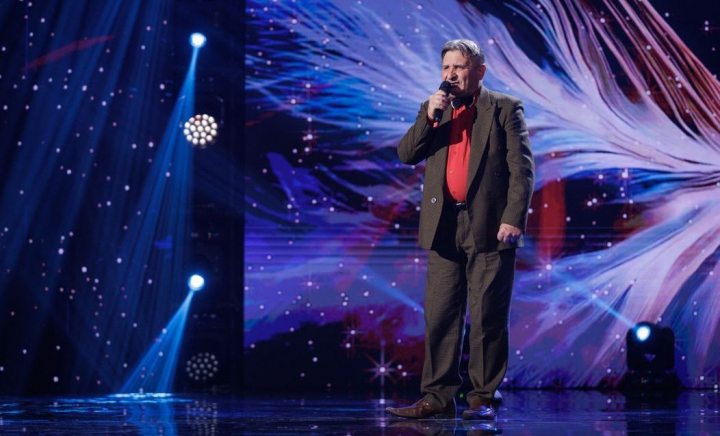 Iurie Zadic și-a scris singur piesa și a cântat-o pe scena talentelor: „Unde ați fost până acum?” - VIDEO Iurie Zadic și-a scris singur piesa și a cântat-o pe scena talentelor: „Unde ați fost până acum?” - VIDEO