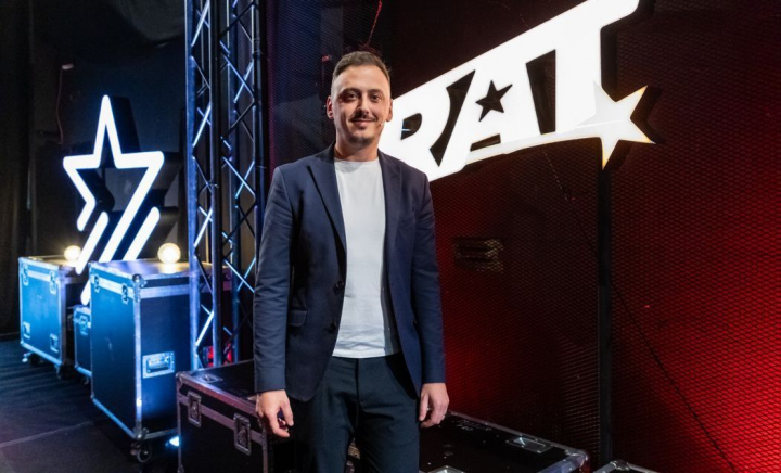 Norbert Toth, show pe scena „Românii au Talent” cu un moment de magie: „Îmi place că m-ai trimis în Bali” - VIDEO Norbert Toth, show pe scena „Românii au Talent” cu un moment de magie: „Îmi place că m-ai trimis în Bali” - VIDEO