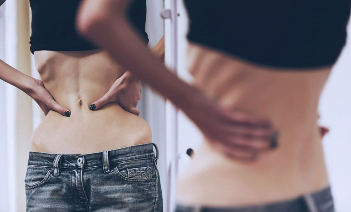 Bulimia i-a furat copilăria! Confesiunea unei tinere din Chișinău care se confruntă cu această afecțiune de la 11 ani: „Mi-am dat seama că este o problemă în momentul în care puteam să vomit orice” Bulimia i-a furat copilăria! Confesiunea unei tinere din Chișinău care se confruntă cu această afecțiune de la 11 ani: „Mi-am dat seama că este o problemă în momentul în care puteam să vomit orice”