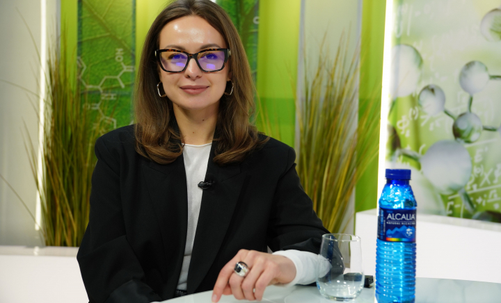 Cum eviți excesele alimentare de Paști? Nutriționista Elena Ozun oferă câteva trucuri utile, pentru ca să savurăm din deliciile de pe masa de sărbătoare, fără repercusiuni pentru sănătate și starea noastră de bine - VIDEO Cum eviți excesele alimentare de Paști? Nutriționista Elena Ozun oferă câteva trucuri utile, pentru ca să savurăm din deliciile de pe masa de sărbătoare, fără repercusiuni pentru sănătate și starea noastră de bine - VIDEO