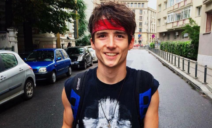 Îți mai amintești de Ilie Bivol? Vloggerul a revenit pe online, iar un video cu el a adunat aproape jumătate de milion de vizualizări pe TikTok - VIDEO Îți mai amintești de Ilie Bivol? Vloggerul a revenit pe online, iar un video cu el a adunat aproape jumătate de milion de vizualizări pe TikTok - VIDEO