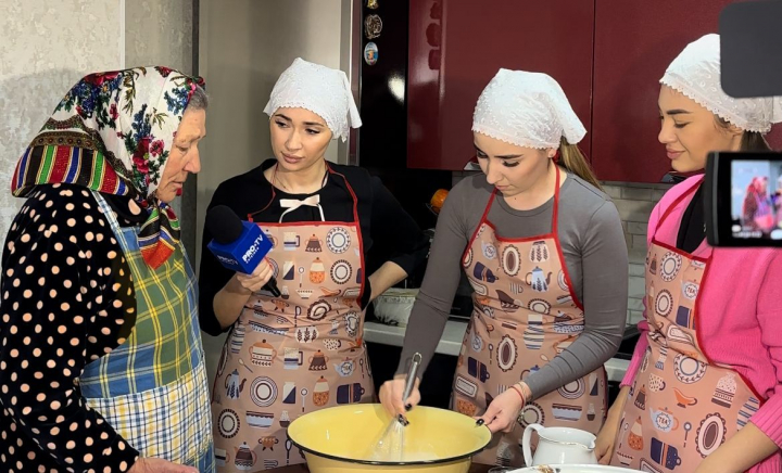 Cine spune că reporterii nu știu să gătească? Echipa „O Seară Perfectă” în acțiune, la cuptor: au pregătit pască și cozonaci - VIDEO Cine spune că reporterii nu știu să gătească? Echipa „O Seară Perfectă” în acțiune, la cuptor: au pregătit pască și cozonaci - VIDEO