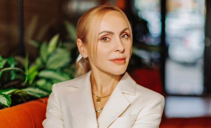 FASHION FRIDAY cu Xenia Bugneac: Ghid de stil pentru Paști! Ce porți ca să întorci toate privirile - FOTO FASHION FRIDAY cu Xenia Bugneac: Ghid de stil pentru Paști! Ce porți ca să întorci toate privirile - FOTO