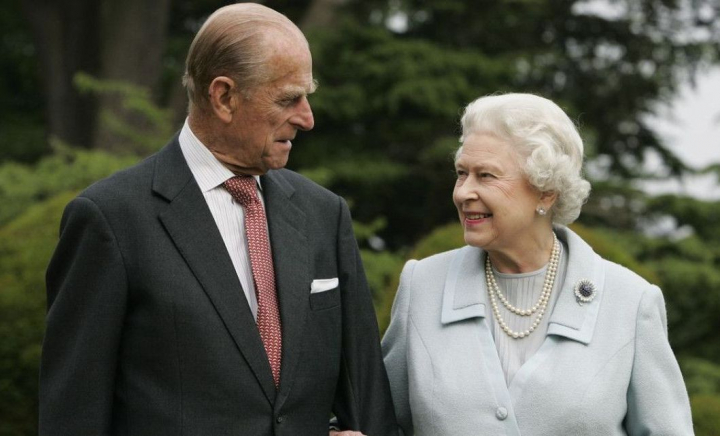 Regina Elisabeta și prințul Philip, o dragoste ca-n povești. Ce sacrificiu a făcut ducele de Edinburgh pentru iubire Regina Elisabeta și prințul Philip, o dragoste ca-n povești. Ce sacrificiu a făcut ducele de Edinburgh pentru iubire