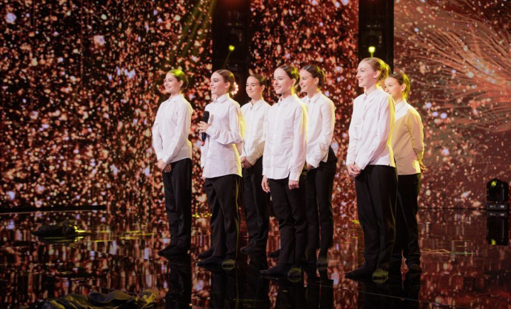 Jurații Românii au talent au rămas fără cuvinte și le-au aplaudat în picioare! Ce promisiune le-a făcut Andra fetelor de la Studioul de Balet al Operei Naționale București: „Îmi pare rău că nu mai avem un Golden Buzz...” - VIDEO Jurații Românii au talent au rămas fără cuvinte și le-au aplaudat în picioare! Ce promisiune le-a făcut Andra fetelor de la Studioul de Balet al Operei Naționale București: „Îmi pare rău că nu mai avem un Golden Buzz...” - VIDEO