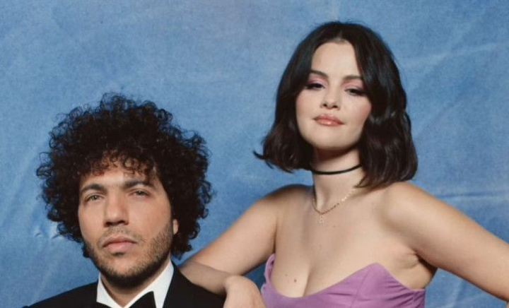 Selena Gomez și Benny Blanco, îndrăgostiți ca în liceu. Sesiune foto de bal într-un mall, cu limuzină și romantism la pachet - FOTO/VIDEO Selena Gomez și Benny Blanco, îndrăgostiți ca în liceu. Sesiune foto de bal într-un mall, cu limuzină și romantism la pachet - FOTO/VIDEO