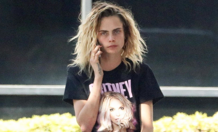 Abuzul de alcool și droguri era să îi distrugă cariera și viața: din cea mai frumoasă femeie din lume, ajunsese de nerecunoscut! Cara Delevingne, revenire spectaculoasă - FOTO Abuzul de alcool și droguri era să îi distrugă cariera și viața: din cea mai frumoasă femeie din lume, ajunsese de nerecunoscut! Cara Delevingne, revenire spectaculoasă - FOTO