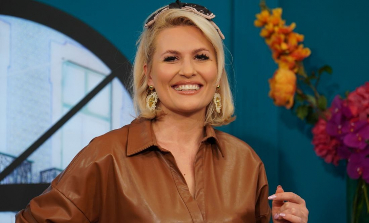 Dianna Rotaru dă lovitura din nou! Ce planuri are interpreta: „Eu întotdeauna am fost omul experimentelor și provocărilor” - VIDEO Dianna Rotaru dă lovitura din nou! Ce planuri are interpreta: „Eu întotdeauna am fost omul experimentelor și provocărilor” - VIDEO
