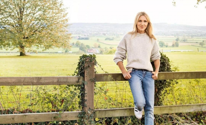 A fost înșelată de soț, a divorțat, iar apoi a început o relație cu un bărbat cu 25 de ani mai tânăr: „M-a ajutat să renunț la frică” - FOTO/VIDEO A fost înșelată de soț, a divorțat, iar apoi a început o relație cu un bărbat cu 25 de ani mai tânăr: „M-a ajutat să renunț la frică” - FOTO/VIDEO