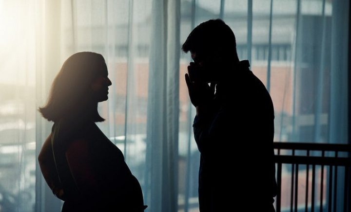 O femeie însărcinată în șapte luni a aflat că soțul o înșela chiar cu mama ei: „Lumea mea întreagă s-a prăbușit” O femeie însărcinată în șapte luni a aflat că soțul o înșela chiar cu mama ei: „Lumea mea întreagă s-a prăbușit”