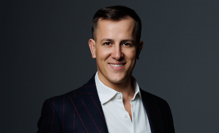 Susține că a împrumutat bani unui blogger cunoscut și nu și i-a mai primit înapoi. Acum nu are cu ce să-și continue construcția casei. Totuși, Patric Hanganu a găsit o soluție. „Sigur că o să iau un...” - VIDEO Susține că a împrumutat bani unui blogger cunoscut și nu și i-a mai primit înapoi. Acum nu are cu ce să-și continue construcția casei. Totuși, Patric Hanganu a găsit o soluție. „Sigur că o să iau un...” - VIDEO