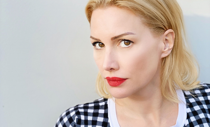 Actrița Alice Evans, la limita disperării: „În 16 zile vom fi pe drumuri. Aveți o cameră liberă?”. Strânge bani online pentru a trăi Actrița Alice Evans, la limita disperării: „În 16 zile vom fi pe drumuri. Aveți o cameră liberă?”. Strânge bani online pentru a trăi