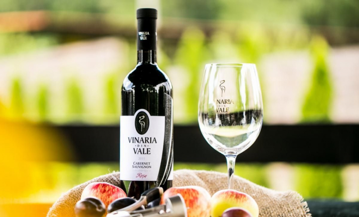 Eveniment emblematic pentru Vinăria din Vale! Tradiție și gusturi rafinate la cea de-a 23-a ediție a Vernisajului Vinului - VIDEO Eveniment emblematic pentru Vinăria din Vale! Tradiție și gusturi rafinate la cea de-a 23-a ediție a Vernisajului Vinului - VIDEO