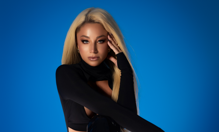 Acum are mai mult decât zahăr pe buzele sale - există şi un pic de sare, spune Natalia Gordienko despre premiera muzicală - „Salty Caramel”. Mai dulce, mai îndrăzneaţă şi cu mai multă atitudine - aşa o descoperim pe interpretă, astăzi, la „O Seară Perfectă” - VIDEO Acum are mai mult decât zahăr pe buzele sale - există şi un pic de sare, spune Natalia Gordienko despre premiera muzicală - „Salty Caramel”. Mai dulce, mai îndrăzneaţă şi cu mai multă atitudine - aşa o descoperim pe interpretă, astăzi, la „O Seară Perfectă” - VIDEO