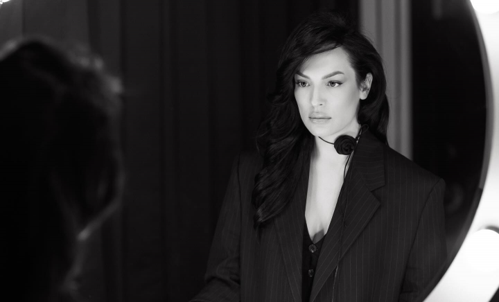 Tania Turtureanu pregătește o nouă piesă. Vezi teaser-ul cântecului care promite a fi hit - VIDEO
Tania Turtureanu pregătește o nouă piesă. Vezi teaser-ul cântecului care promite a fi hit - VIDEO