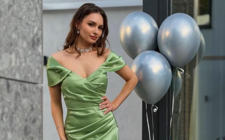 Ești în căutarea rochiei perfecte pentru balul de absolvire sau pentru o nuntă? Iată unde o poți găsi cu siguranță - VIDEO Ești în căutarea rochiei perfecte pentru balul de absolvire sau pentru o nuntă? Iată unde o poți găsi cu siguranță - VIDEO