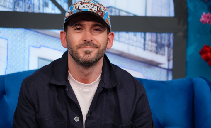 Dezvăluiri despre viața mai puțin știută a lui Vladimir Fotescu! Cum s-a schimbat interpretul de când este tată - VIDEO
Dezvăluiri despre viața mai puțin știută a lui Vladimir Fotescu! Cum s-a schimbat interpretul de când este tată - VIDEO