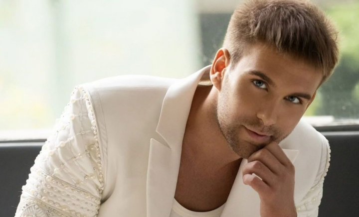 Un fan înrăit și-a tatuat numele lui Ionel Istrati! Cum a reacționat interpretul - FOTO/VIDEO Un fan înrăit și-a tatuat numele lui Ionel Istrati! Cum a reacționat interpretul - FOTO/VIDEO