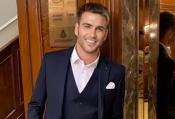 Ionel Istrati - imagine adorabilă cu un bebeluș în brațe! Interpretul a mărturisit că își dorește să devină tătic - FOTO Ionel Istrati - imagine adorabilă cu un bebeluș în brațe! Interpretul a mărturisit că își dorește să devină tătic - FOTO