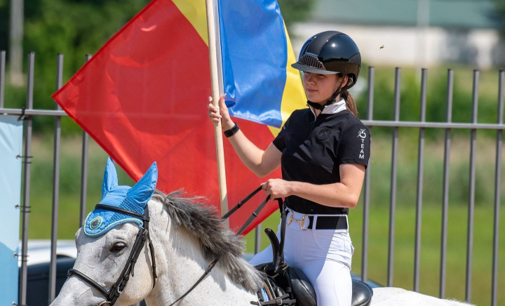 Două zile pline de adrenalină, grație și forță au fost în weekend. Peste 20 de participanți din țară s-au întrecut în cea mai elegantă și curajoasă competiție de hipism. Cum a fost la eveniment, vedem astăzi, la „O Seară Perfectă” - VIDEO Două zile pline de adrenalină, grație și forță au fost în weekend. Peste 20 de participanți din țară s-au întrecut în cea mai elegantă și curajoasă competiție de hipism. Cum a fost la eveniment, vedem astăzi, la „O Seară Perfectă” - VIDEO
