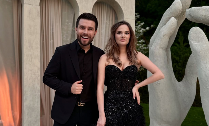 Dorin Galben și Violeta Scrișu vor fi nașii unui cuplu cunoscut de la noi! Despre cine este vorba - FOTO/VIDEO Dorin Galben și Violeta Scrișu vor fi nașii unui cuplu cunoscut de la noi! Despre cine este vorba - FOTO/VIDEO