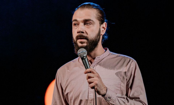 Umorul dincolo de scenă! Marin Madan vorbește despre adevărata față a meseriei de comediant - VIDEO Umorul dincolo de scenă! Marin Madan vorbește despre adevărata față a meseriei de comediant - VIDEO