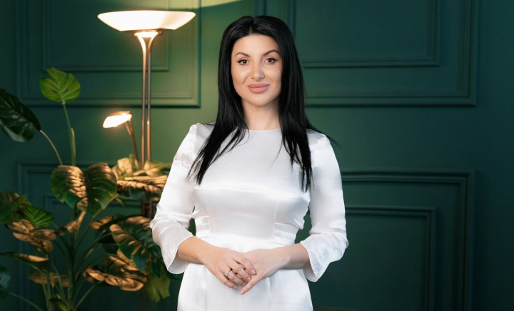 Lia Cavcaliuc i-a dedicat o melodie emoționantă Svetlanei Sainsus! Vezi cum sună vocea micuței - VIDEO
Lia Cavcaliuc i-a dedicat o melodie emoționantă Svetlanei Sainsus! Vezi cum sună vocea micuței - VIDEO