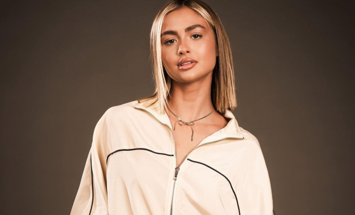 Iuliana Beregoi - imagini rare din copilărie! Cum arăta interpreta în primii ani de viață - VIDEO Iuliana Beregoi - imagini rare din copilărie! Cum arăta interpreta în primii ani de viață - VIDEO