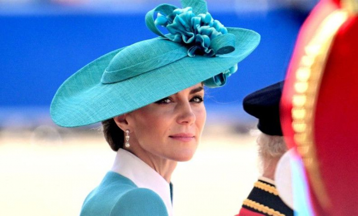 „Superbe!”. Prințesa Kate și fiica ei, impecabile în ținute asortate, la Trooping the Colour. Declarație de stil și rafinament - FOTO „Superbe!”. Prințesa Kate și fiica ei, impecabile în ținute asortate, la Trooping the Colour. Declarație de stil și rafinament - FOTO
