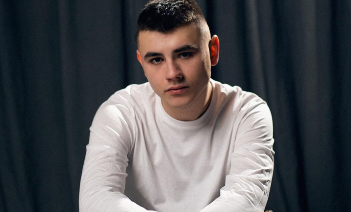 Interviu exclusiv cu Marej! Cum a luat naștere „Piesa asta-i foc”, ce înseamnă pentru el fata perfectă și cum e să urce pe scenă alături de cei mai populari artiști de la noi - VIDEO Interviu exclusiv cu Marej! Cum a luat naștere „Piesa asta-i foc”, ce înseamnă pentru el fata perfectă și cum e să urce pe scenă alături de cei mai populari artiști de la noi - VIDEO