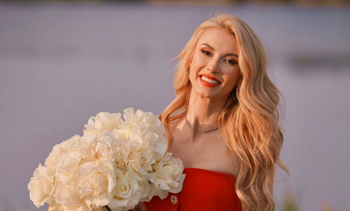 Andreea Bălan a rămas fără 90 de mii de euro. Artista s-a trezit fără banii pentru care a muncit ani la rând. Motivul pentru care a ales să nu mai lupte pentru a-i recupera Andreea Bălan a rămas fără 90 de mii de euro. Artista s-a trezit fără banii pentru care a muncit ani la rând. Motivul pentru care a ales să nu mai lupte pentru a-i recupera