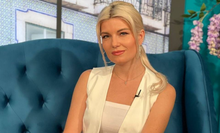 Mariana Mihăilă aduce un omagiu medicilor cu o piesă emoționantă despre sacrificiu și curaj: „Noi dacă greșim o notă, nu moare nimeni” - VIDEO Mariana Mihăilă aduce un omagiu medicilor cu o piesă emoționantă despre sacrificiu și curaj: „Noi dacă greșim o notă, nu moare nimeni” - VIDEO