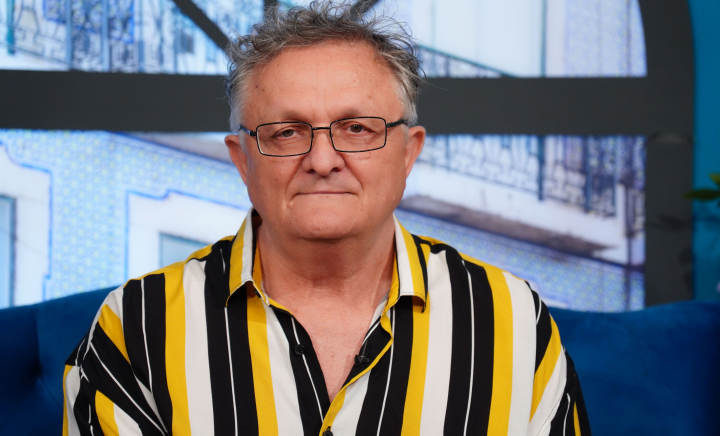 A revenit în spațiul public cu un jurnal atipic! Vasile Botnaru a scris despre realitatea în care trăim: „Eu fac declarație de dragoste pentru…” - VIDEO A revenit în spațiul public cu un jurnal atipic! Vasile Botnaru a scris despre realitatea în care trăim: „Eu fac declarație de dragoste pentru…” - VIDEO