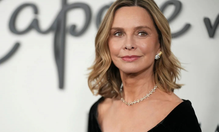„Ally McBeal”, surprinsă într-o ipostază care i-a tulburat pe fani. Actrița preferată a unei generații, apariție fantomatică pe străzile din Los Angeles - FOTO „Ally McBeal”, surprinsă într-o ipostază care i-a tulburat pe fani. Actrița preferată a unei generații, apariție fantomatică pe străzile din Los Angeles - FOTO