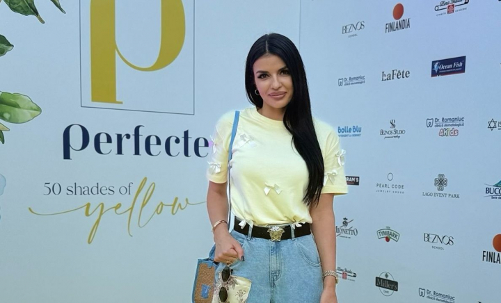 Cristina Croitoru a dat cărțile pe față! Iată secretele care o ajută să arate impecabil după 30 de ani - VIDEO Cristina Croitoru a dat cărțile pe față! Iată secretele care o ajută să arate impecabil după 30 de ani - VIDEO