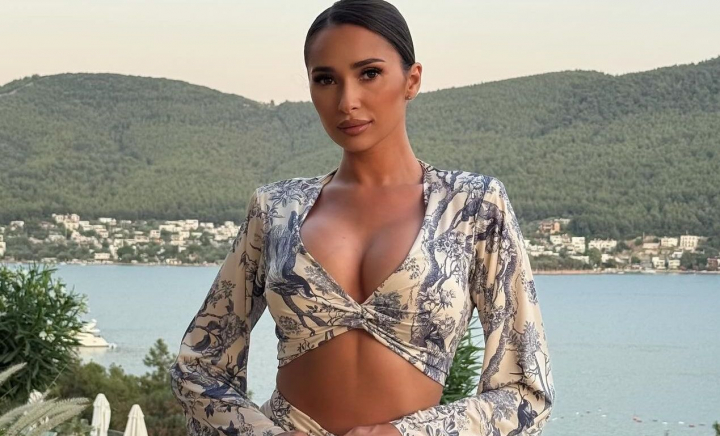 Vară cu soare și relaxare! Ce destinații de vacanță au ales vedetele de la noi în acest an - FOTO/VIDEO Vară cu soare și relaxare! Ce destinații de vacanță au ales vedetele de la noi în acest an - FOTO/VIDEO