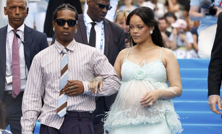 A$AP Rocky alimentează zvonurile despre sexul celui de-al treilea copil pe care îl așteaptă cu Rihanna A$AP Rocky alimentează zvonurile despre sexul celui de-al treilea copil pe care îl așteaptă cu Rihanna
