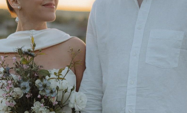 La o lună după ce s-a căsătorit, o cunoscută bloggeriță de la noi a anunțat că este însărcinată! Despre cine este vorba, dar și cum a dat vestea - VIDEO La o lună după ce s-a căsătorit, o cunoscută bloggeriță de la noi a anunțat că este însărcinată! Despre cine este vorba, dar și cum a dat vestea - VIDEO