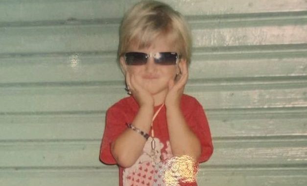 Recunoști fetița din imagine? E o artistă de la noi care cucerește scenele internaționale cu talentul său - FOTO Recunoști fetița din imagine? E o artistă de la noi care cucerește scenele internaționale cu talentul său - FOTO