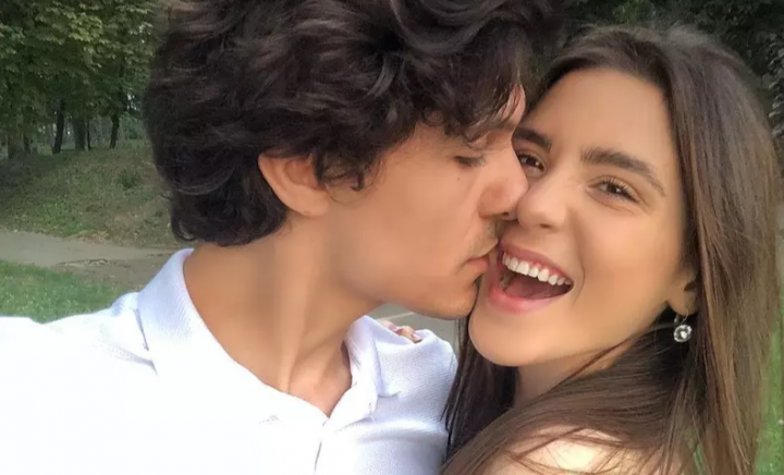 Nicolina Bucătaru a dat totul din casă! Influencerița a recunoscut adevăratul motiv pentru care s-a despărțit de Mark Stam: „Îmi cam asumam toate cheltuielile, achitam eu tot” - VIDEO Nicolina Bucătaru a dat totul din casă! Influencerița a recunoscut adevăratul motiv pentru care s-a despărțit de Mark Stam: „Îmi cam asumam toate cheltuielile, achitam eu tot” - VIDEO