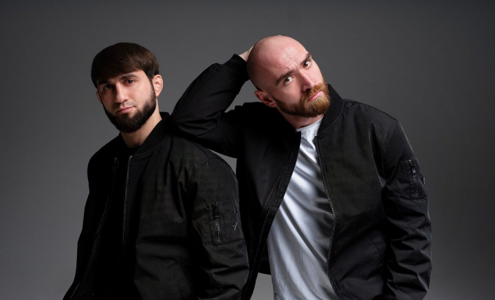 Magnat și Feoctist - un nou succes! Interpreții au primit butonul de argint de la YouTube - FOTO Magnat și Feoctist - un nou succes! Interpreții au primit butonul de argint de la YouTube - FOTO